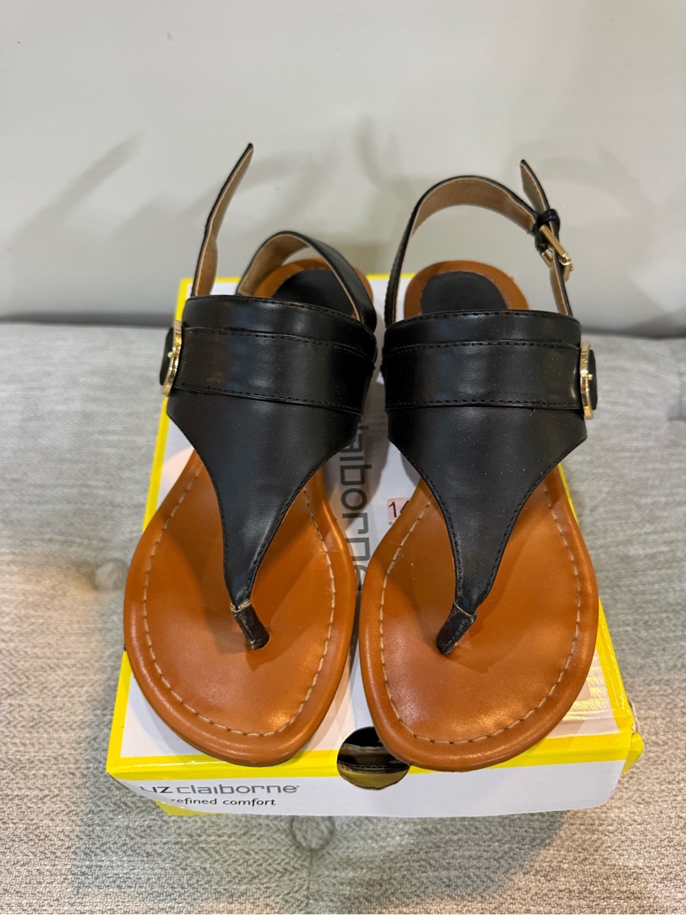 Liz Claiborne Black and Brown Leather Thong Sandals
